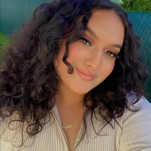 Meet your Posher, Salma